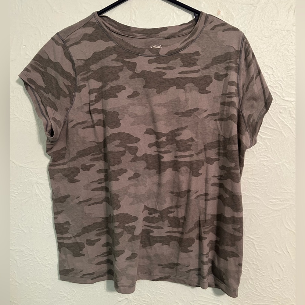 Universal Thread Camo Tshirt
